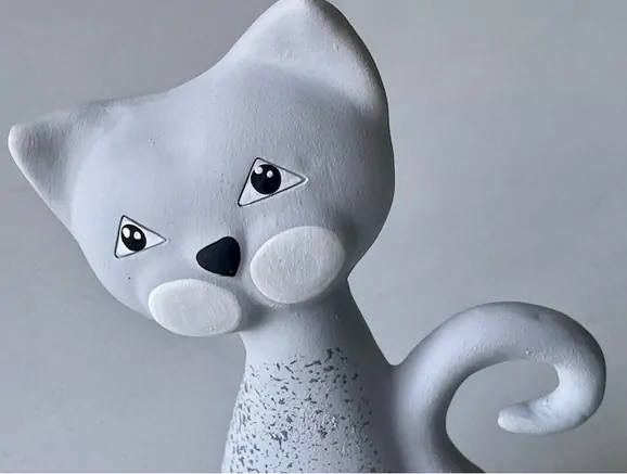 KERAMICKÁ KOČKA - ŠEDÁ 17 CM