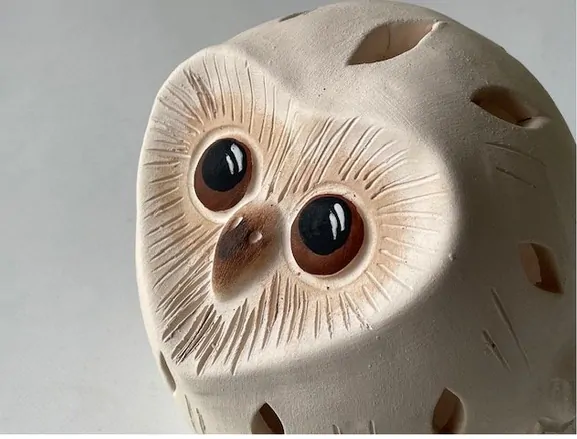 KERAMICKÝ SVÍCEN SOVA LATTÉ 14 cm