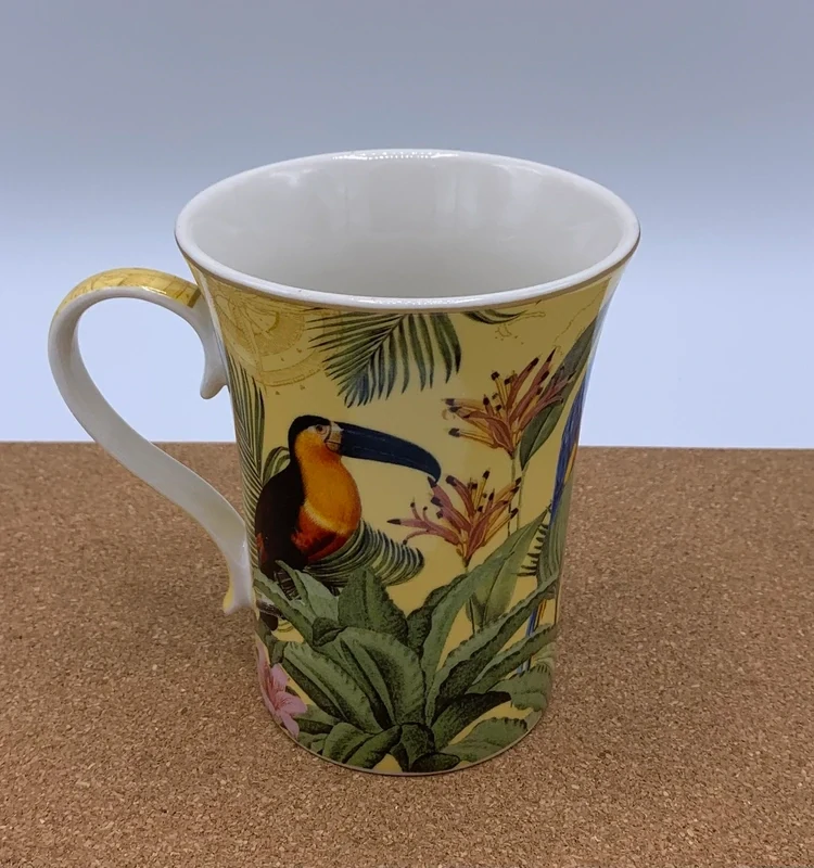 Porcelánový hrnek Ara šarlatový a Kolibřík 360 ml